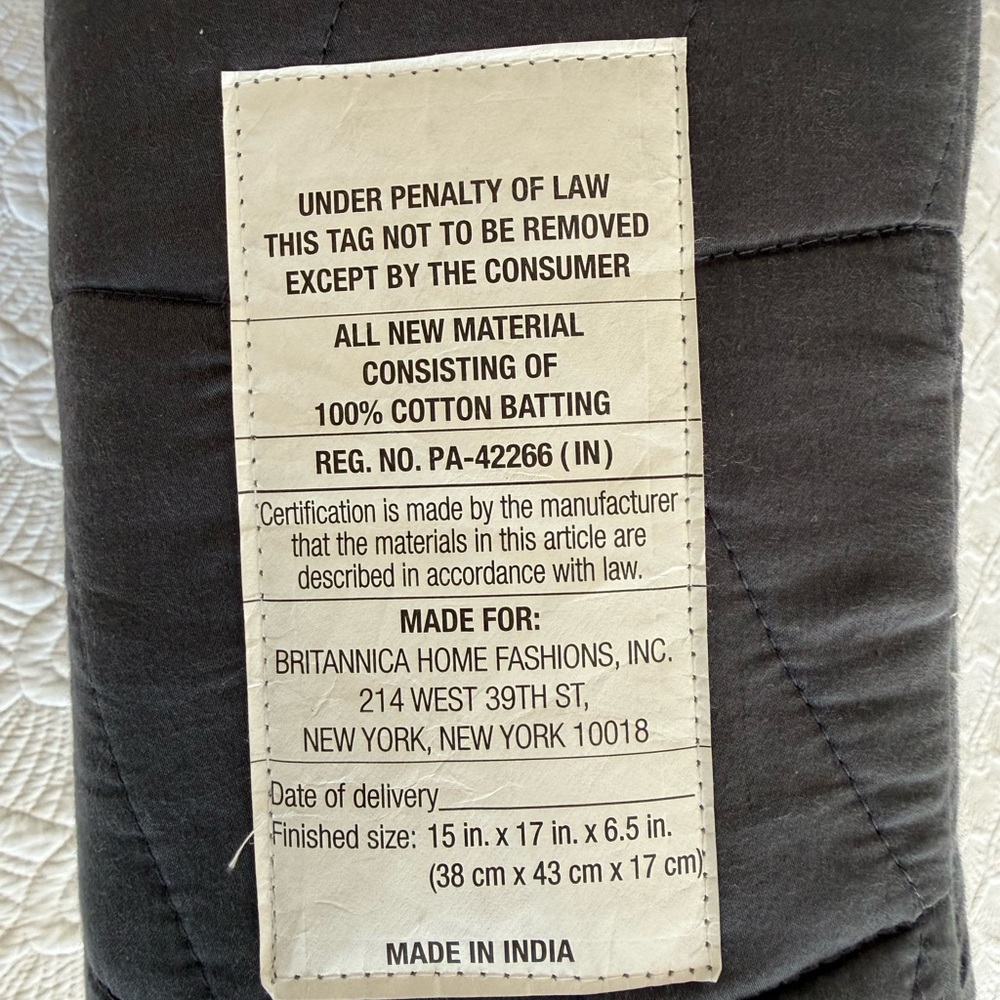 NWT Ugg Twin quit set - Picture 3 of 4